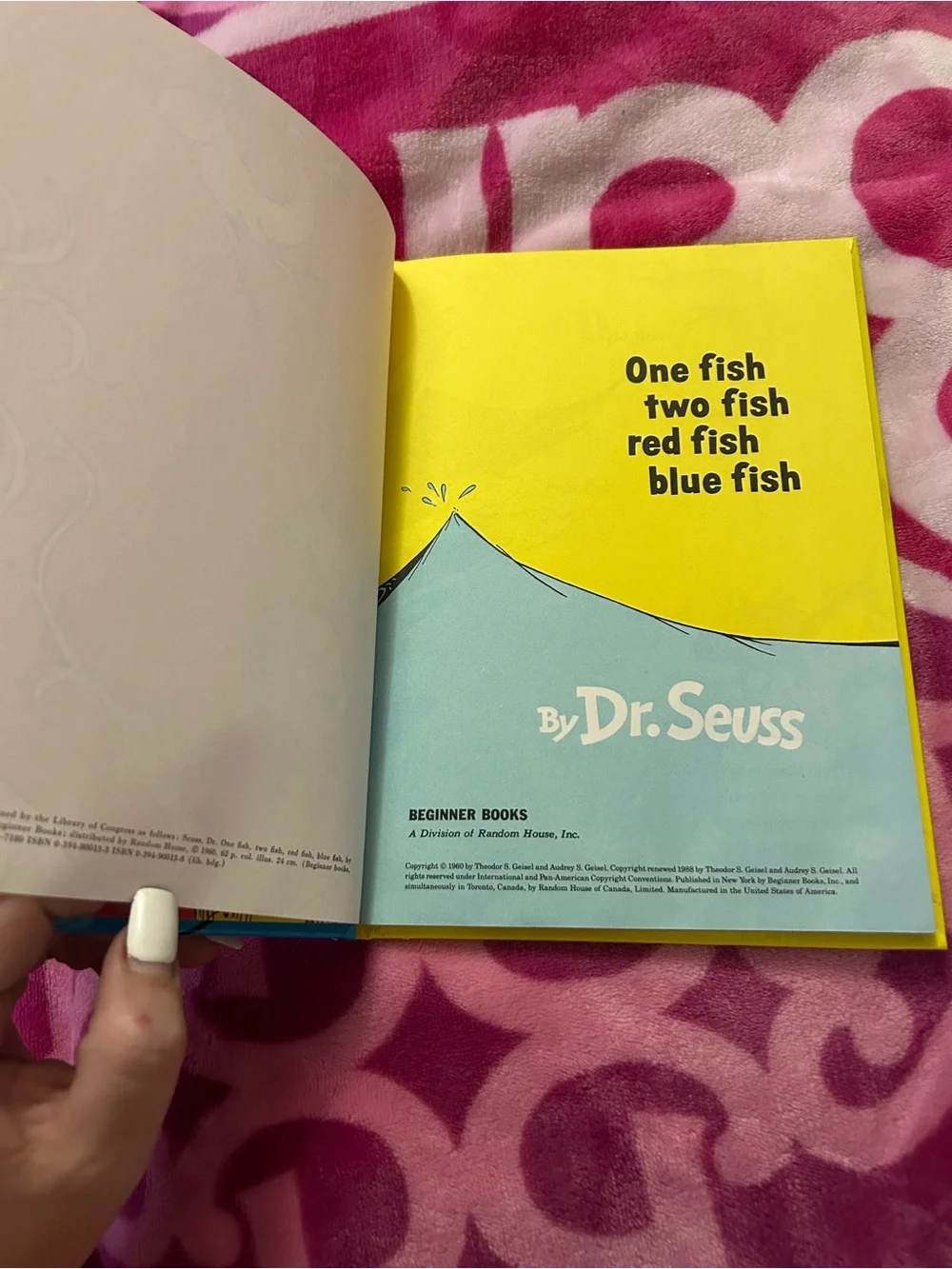 Dr. Seuss One Fish Two Fish Red Fish Blue Fish - Yellow Cover & Go, Dog Go